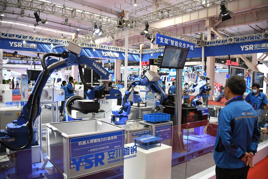 China proyecta avances en industria robótica para 2025