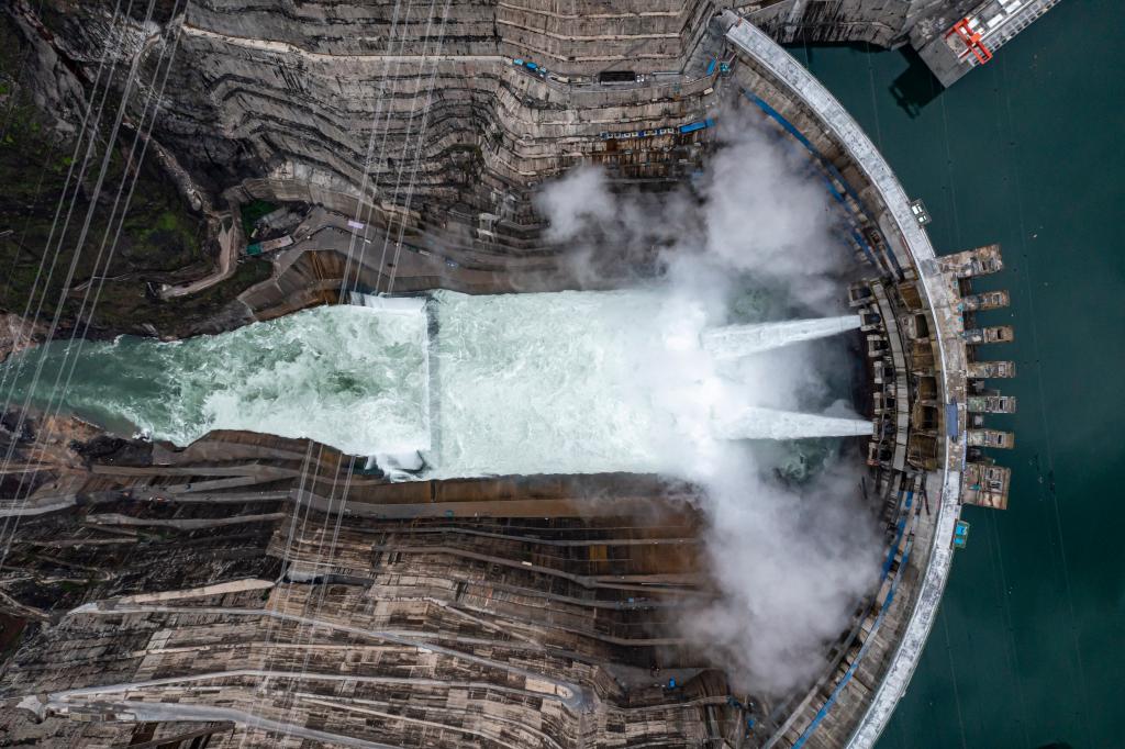 Central hidroeléctrica de Baihetan entra en funcionamiento