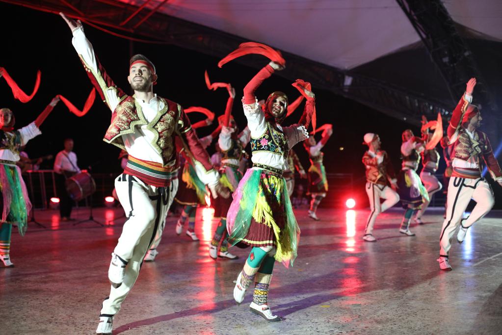 "Festival Folclórico Internacional de Tirana" en Albania