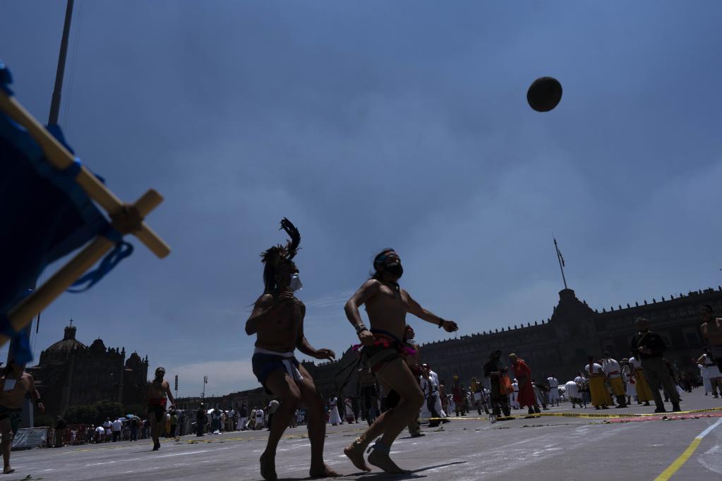 Celebración del 696 aniversario de fundación solar México-Tenochtitlan en Ciudad de México