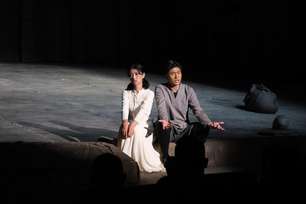 Actores escenifican obra Hamlet en Lhasa, Tíbet