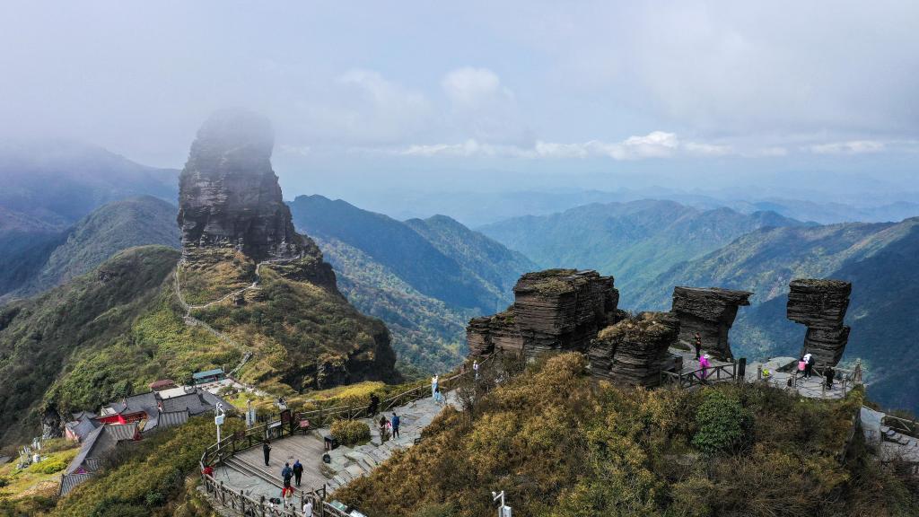 Explora la montaña Fanjing en Guizhou, suroeste de China