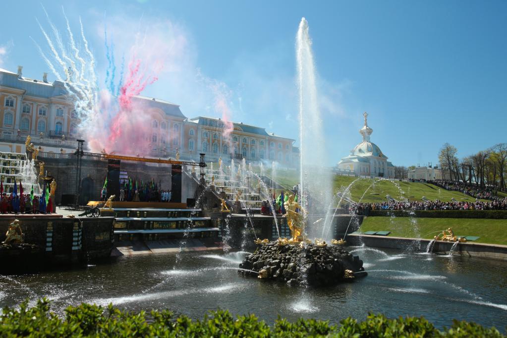 Conmemoran el 350 aniversario del nacimiento de Pedro el Grande en San Petersburgo, Rusia