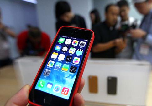 Apple devela los nuevos iPhone 5C y 5S en Beijing