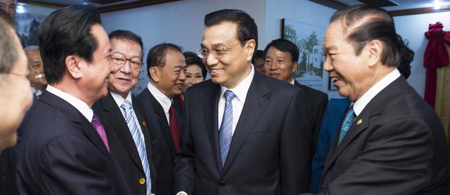Chinos tailandeses ayudan a promover relaciones entre China y Tailandia, dice primer ministro chino