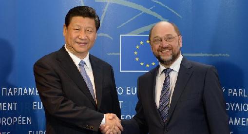 China desea fortalecer intercambios parlamentarios con UE