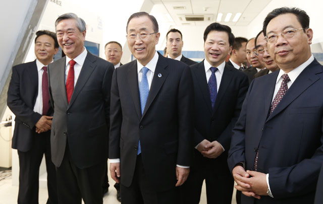 Jefe de ONU visita oficina central de Xinhua