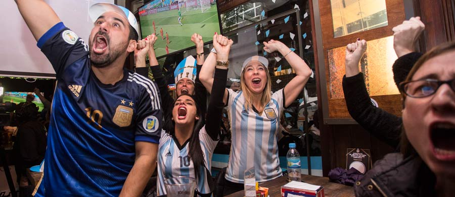 Mundial 2014: Aficionados argentinos festejan el triunfo ante Bélgica en Buenos Aires