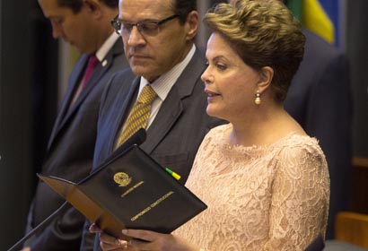 Rousseff promete no dar "ningún paso atrás" en conquistas y derechos sociales