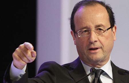 Hollande: Se deben suspender sanciones contra Rusia si se observan avances