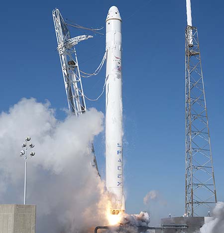 NASA aborta lanzamiento de Falcon 9