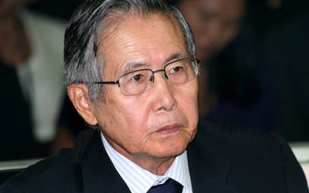 Condenan a 8 años de prisión a ex presidente peruano Fujimori