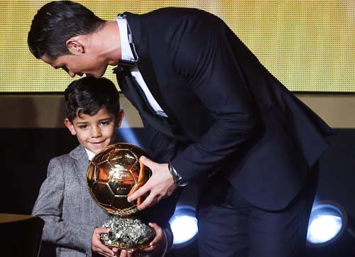 Fútbol: Ronaldo logra su tercer Balón de Oro
