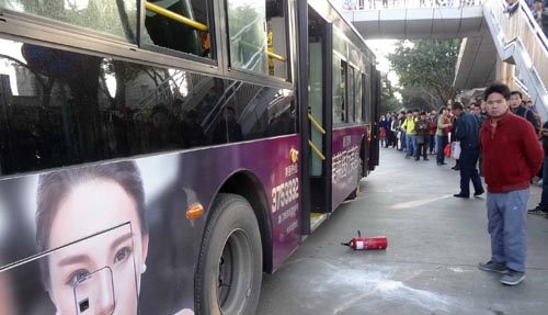 Sospechoso arrestado tras incendio de autobús en este de China