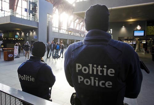 Bélgica despliega 300 soldados para reforzar vigilancia y seguridad