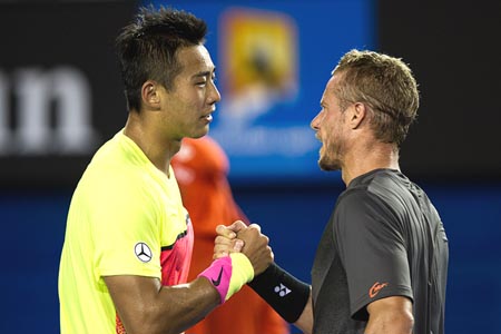 Hewitt vence a Zhang Ze 4-1 en Abierto de Australia