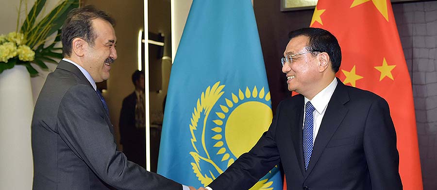 China y Kazajistán prometen fortalecer cooperación en ferrocarril y nuevas energías