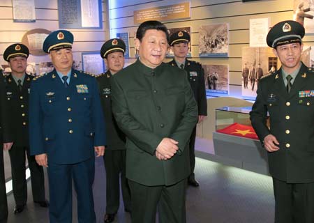 Xi enfatiza consolidación de base para construir un ejército más fuerte