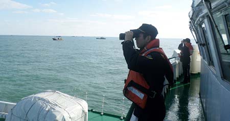 Desaparecidos 10 pescadores chinos al colisionar carguero contra su embarcación frente a costa surcoreana