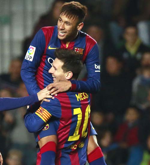 Fútbol: Barcelona golea 6-0 a Elche en partido de Liga española