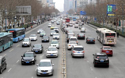 Propietarios de autos en China ascienden a 154 millones en 2014