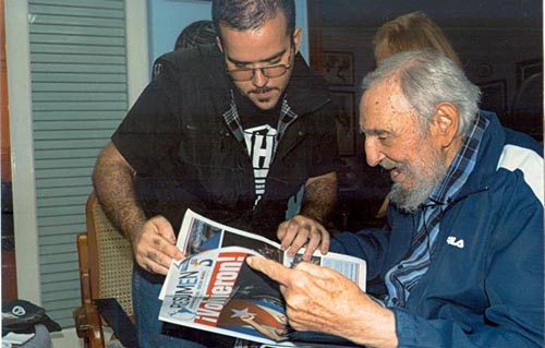 Divulgan fotos de Fidel Castro en reciente encuentro con líder estudiantil