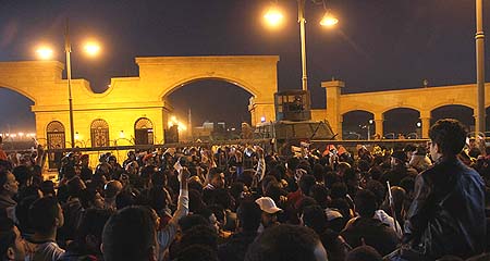 Enfrentamientos con policías dejan 22 muertos en El Cairo, Egipto