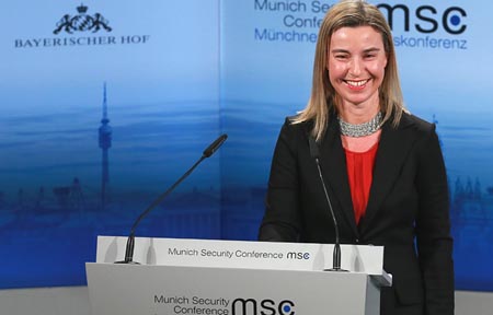 Mogherini pide revisión de estrategia de seguridad de Europa