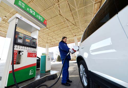 China elevará precios minoristas de combustibles tras 13 bajadas consecutivas