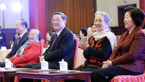 CCPPCh organiza reunión con viudas de personalidades chinas por Año Nuevo Lunar