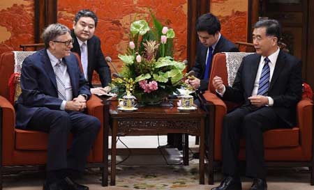 Viceprimer ministro chino se reúne con huéspedes de Reino Unido y EEUU