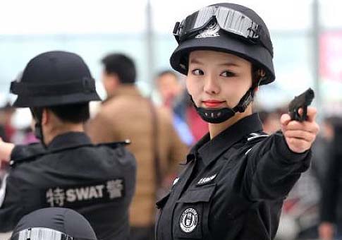 Policías femeninas de China