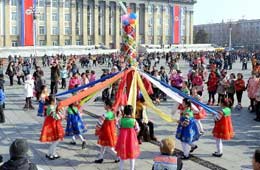 La gente celebra el año nuevo lunar en Pyongyang