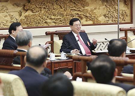 Máximo legislador chino subraya implementación de los "cuatro integrales"