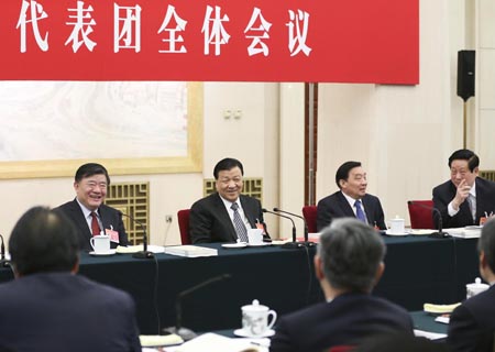 Altos líderes chinos hacen hincapié en valores socialistas y desarrollo