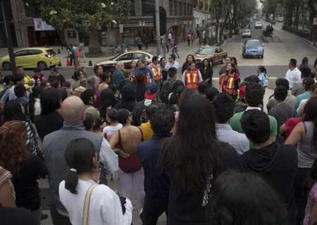 Sismo de 5,4 grados Richter sacude Ciudad de México