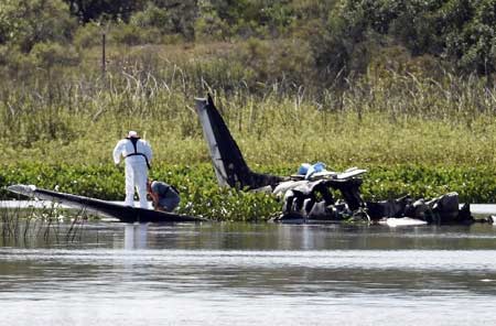 Encuentran los 10 cuerpos de avión siniestrado en Uruguay