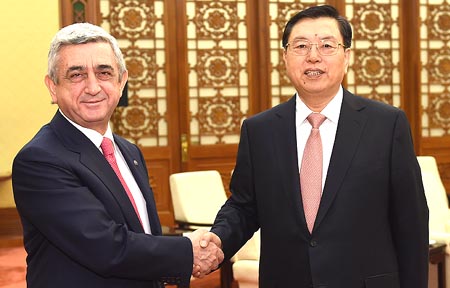 Máximo legislador chino se reúne con presidente de Armenia