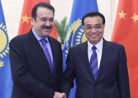 China y Kazajistán firman 33 acuerdos con valor de 23.600 mdd