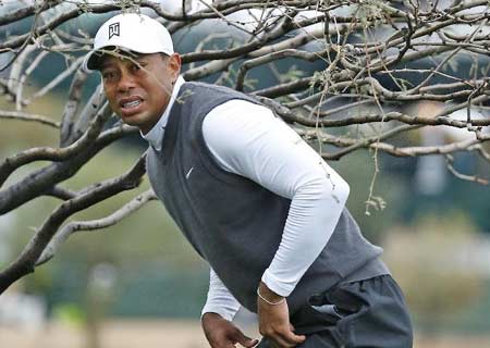 Golf: Tiger Woods queda fuera de 100 principales por primera vez desde 1996