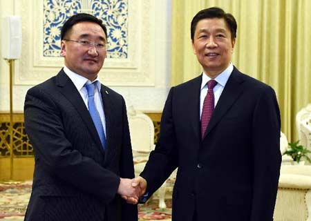 Vicepresidente chino se reúne con canciller de Mongolia