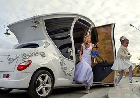 Lujoso automovil de boda aparece en Rusia