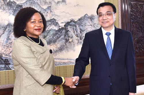 PM de China se reúne con presidenta parlamentaria de Sudáfrica
