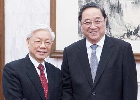 Máximo asesor político de China se reúne con jefe de partido de Vietnam
