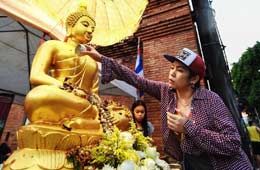El festival Songkran en Tailandia