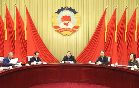 Importantes asesores políticos chinos analizan mejora de sistemas internos
