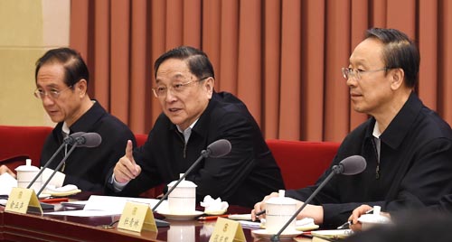 Máximo órgano de asesoría política de China discute contaminación de aire