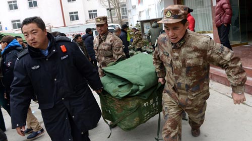 Provisiones de auxilio llegan al Tíbet tras terremoto
