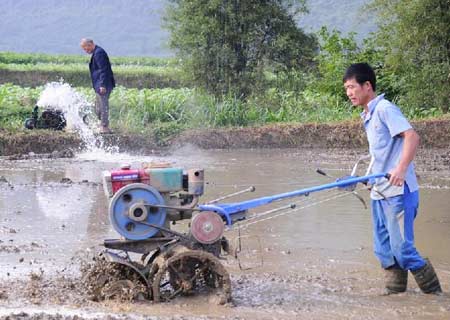 ENFOQUE DE CHINA: Campesinos chinos deben compartir frutos de desarrollo, dice presidente Xi