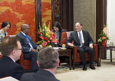 Jefe de control disciplinario de PCCh se reúne con delegación bipartidista de EEUU